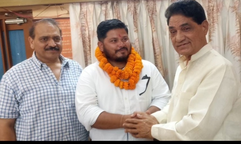आम आदमी पार्टी के जिलाध्यक्ष गौरव रावत कांग्रेस में हुए शामिल