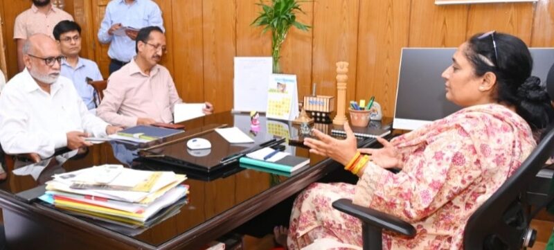आगामी मानसून को ध्यान में रखते हुए विधानसभा अध्यक्ष ने कोटद्वार में चल रहे कार्यों की की समीक्षा बैठक
