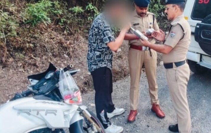 शराब पीकर वाहन चलाने वाले 10 चालकों के वाहन व लाइसेंस हुए जब्त