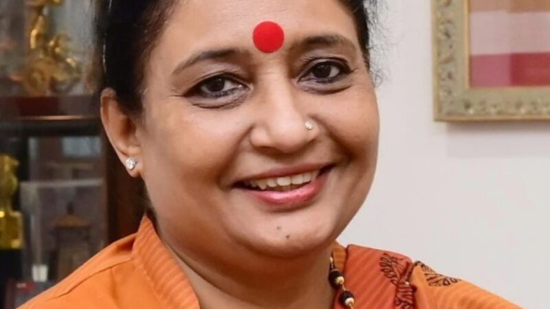 कोटद्वार शहर में नाली सफाई के मलबा ना हटाने पर विधानसभा अध्यक्ष ने जताई नाराजगी,  नगर आयुक्त से मांगा जवाब