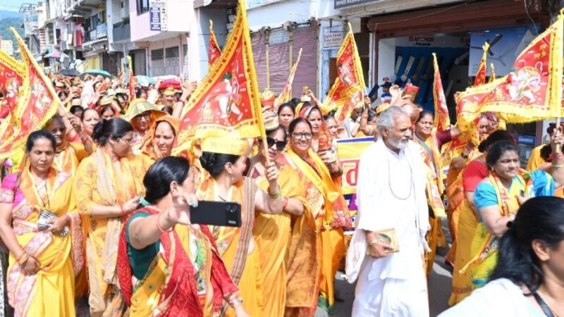 कलश यात्रा से शुरू हुई राम कथा धेनुमानस गौ टीका