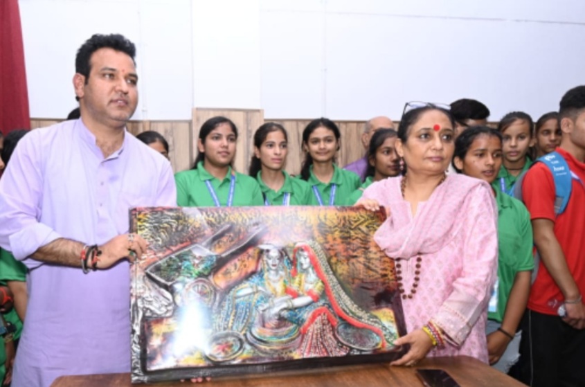 शैक्षिक भ्रमण छात्रों के लिए ज्ञानवर्धक- विधानसभा अध्यक्ष