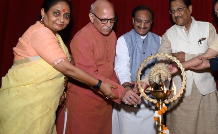 कला,संगीत,वादन व गायन के माध्यम से संस्कार रोपित करना आज की आवश्यकता- ऋतु खण्डूडी भूषण