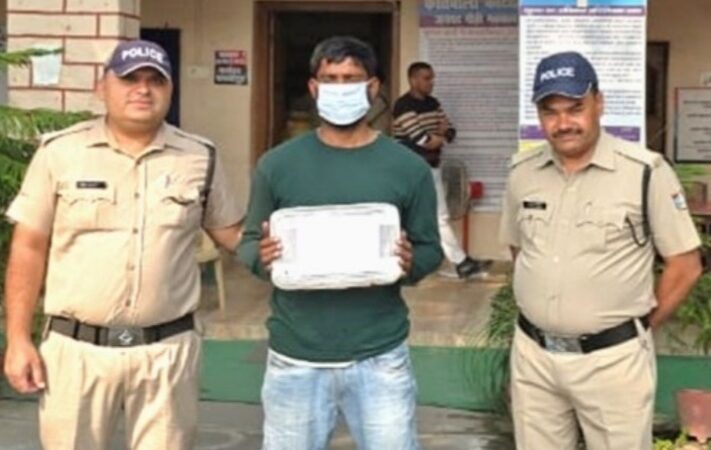 तमंचा लेकर युवक को घूमना पड़ा भारी, पौड़ी पुलिस ने कर दी गिरफ्तारी