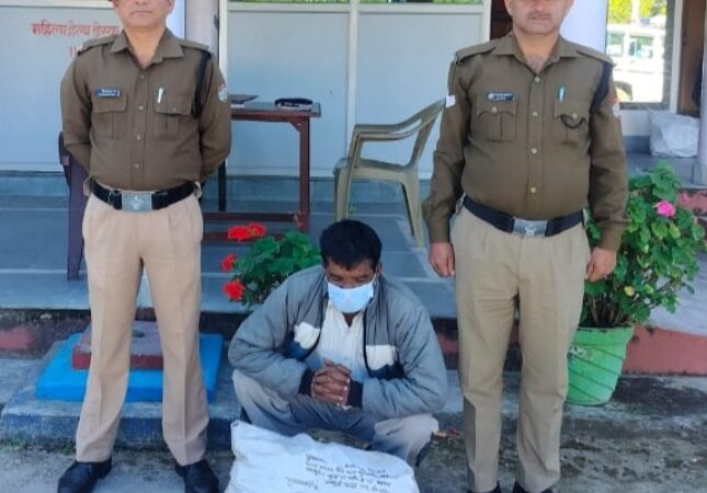 गाँवों में शराब तस्करी करने वाले 4 नशा तस्कर गिरफ्तार