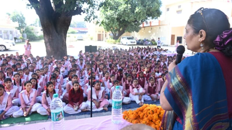 शिक्षा हमारे जीवन के लिए अनमोल – ऋतु खण्डूडी भूषण