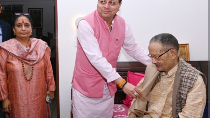 मुख्यमंत्री धामी और केंद्रीय मंत्री अजय टम्टा ने जाना भुवन चंद्र खण्डूडी के स्वास्थ्य का हालचाल