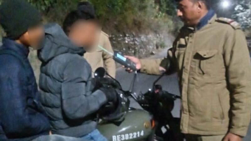 शराब पीकर व ओवर लोडिंग करने वाले 10 वाहन चालकों के हुए चालान