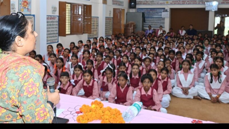 शिक्षक रह चुकी हूं , पढ़ाई की महत्वता समझती हूं – ऋतु खण्डूडी भूषण