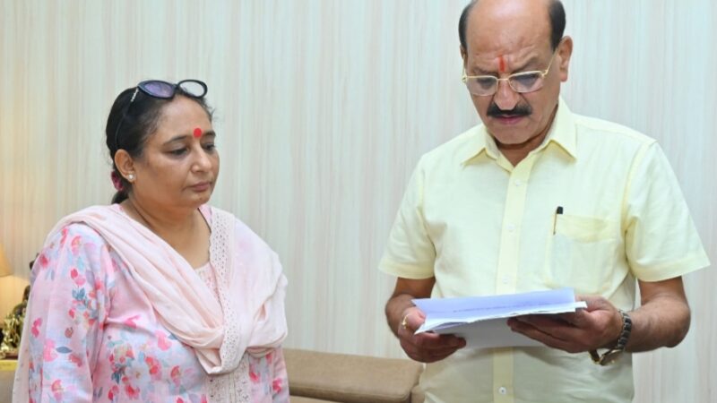सुखरो नदी के आरक्षित वन क्षेत्र में ₹382.45 की सुरक्षा दीवार निर्माण को लेकर विधानसभा अध्यक्ष ने की वन मंत्री से मुलाकात