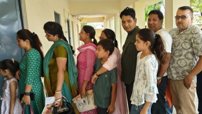 कोटद्वार केंद्रीय विद्यालय में शुरू हुई प्रवेश प्रक्रिया, भारी संख्या में पहुंचे अभिभावक और बच्चे