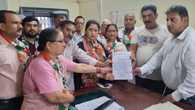 स्नेह, कोटड़ीडांग एवं भाबर में सिंचाई व्यवस्था दुरुस्त करने को लेकर कांग्रेस ने सिंचाई विभाग को सौंपा ज्ञापन