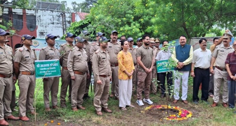 लैंसडाउन वन प्रभाग की कोटद्वार रेंज ने पीजी कॉलेज में मनाया हरेला महोत्सव