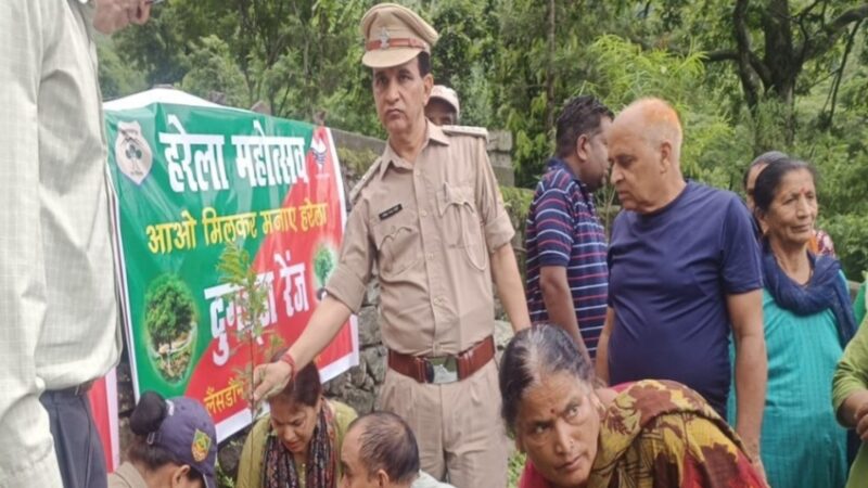 हरेला महोत्सव पर दुगड्डा रेंज की विभिन्न बीटों में लगाये गए सैकड़ों पौधे