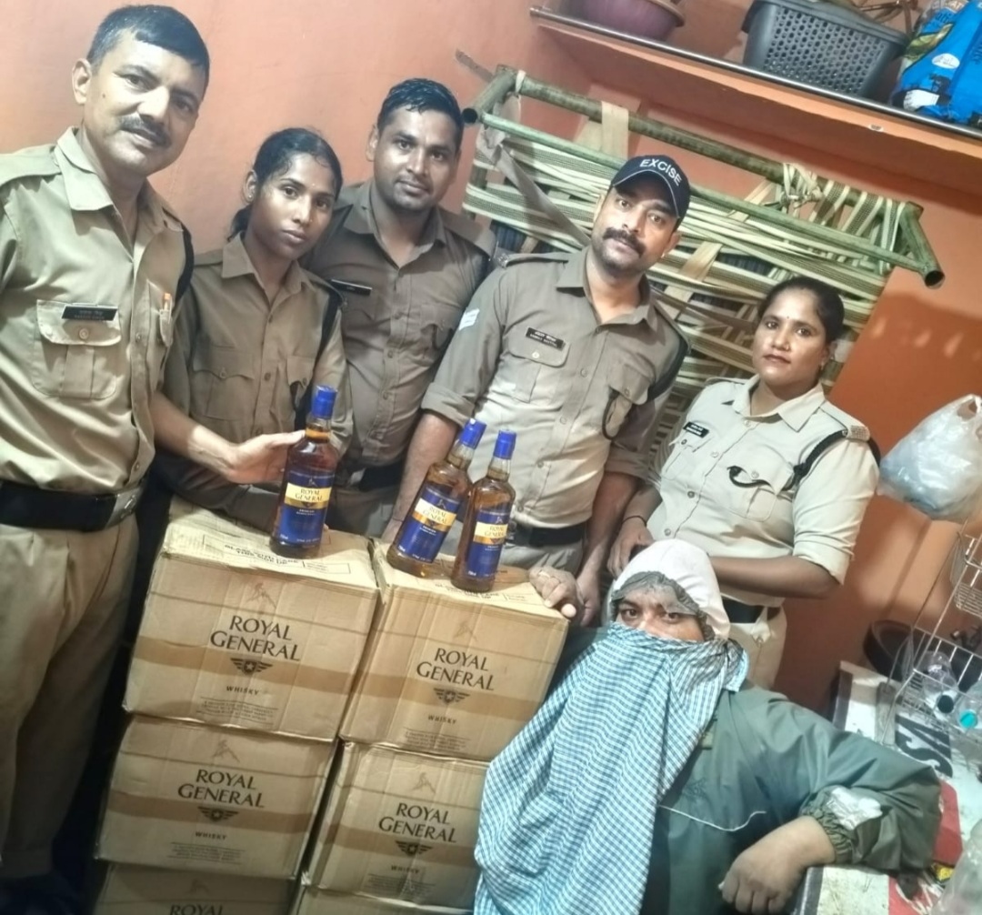 कोटद्वार आबकारी विभाग ने पकड़ी चंडीगढ़ ब्रांड की अवैध शराब, एक युवक हिरासत में