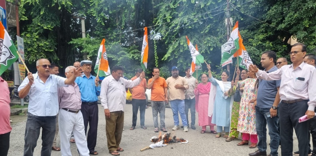 कांग्रेस अनु. जाति विभाग ने विभिन्न मांगों को लेकर फूंका प्रदेश सरकार का पुतला