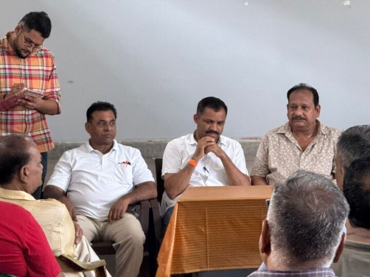 व्यापार संघ ने पूर्व जिलाध्यक्ष बीरेंद्र सिंह रावत को अपनी समस्याओं से कराया अवगत