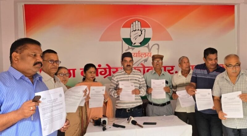 वोटरों के नाम अकारण काटे जाने के विरोध में कांग्रेस ने चलाया हस्ताक्षर अभियान