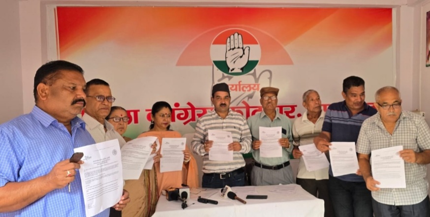 वोटरों के नाम अकारण काटे जाने के विरोध में कांग्रेस ने चलाया हस्ताक्षर अभियान