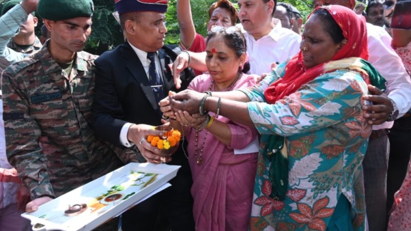 विधानसभा अध्यक्ष ने शहीद सम्मान यात्रा 2.0 का हरी झंडी दिखाकर किया शुभारंभ