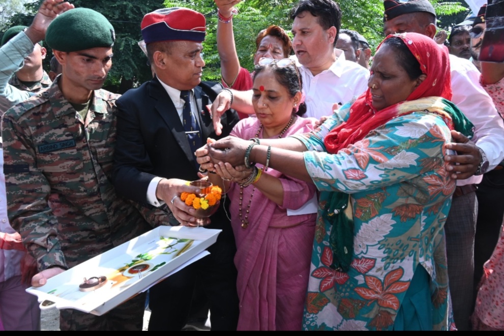 विधानसभा अध्यक्ष ने शहीद सम्मान यात्रा 2.0 का हरी झंडी दिखाकर किया शुभारंभ