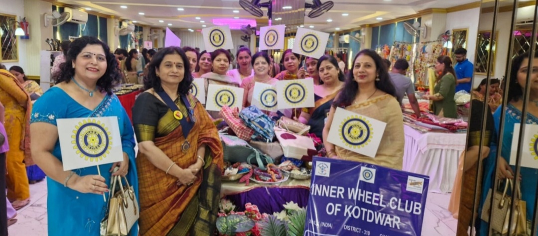 इनरव्हील क्लब ने किया करवा चौथ व दीपावली मेले का आयोजन