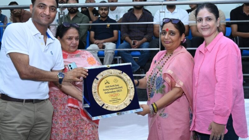 विधानसभा अध्यक्ष ने खिलाड़ियों को किया सम्मानित