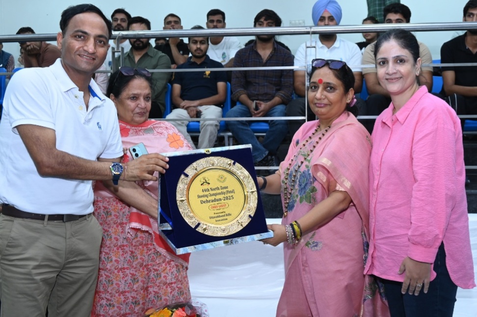 विधानसभा अध्यक्ष ने खिलाड़ियों को किया सम्मानित