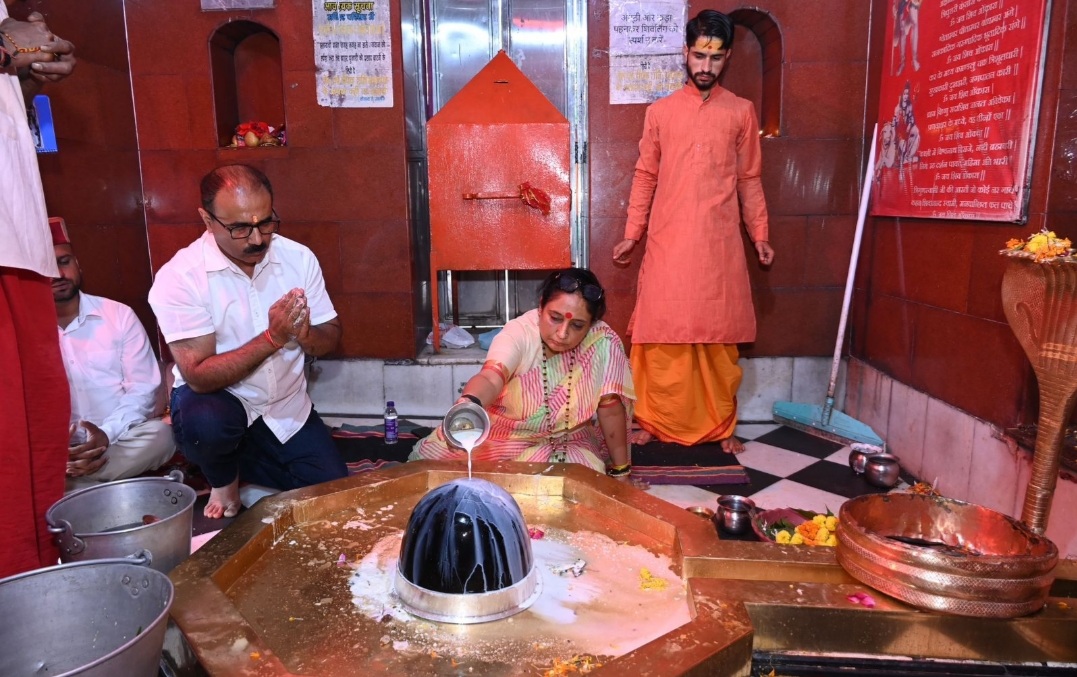 विधानसभा अध्यक्ष ने प्राचीन सिद्धपीठ वीरभद्र महादेव मंदिर में किया रुद्राभिषेक
