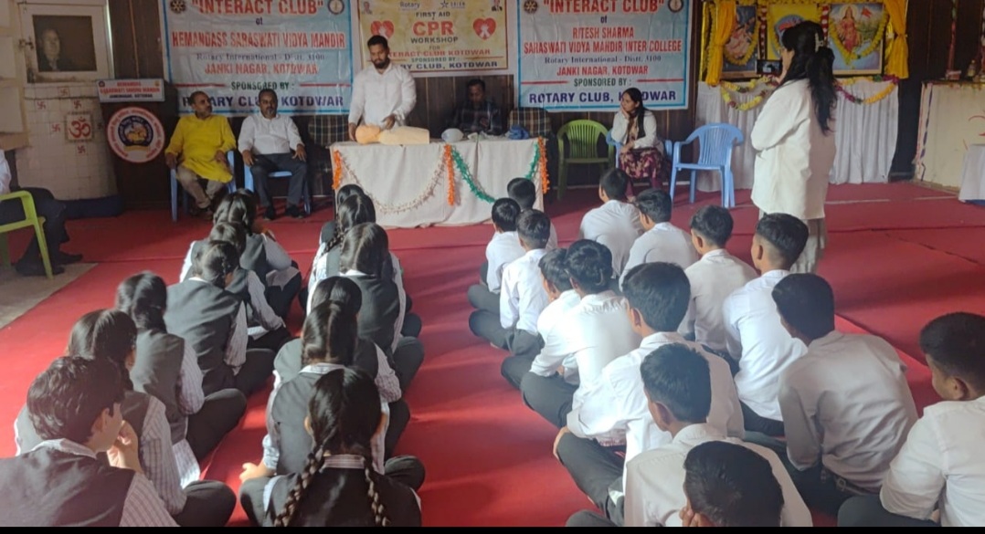 रोटरी क्लब ने इन्ट्रेक्ट क्लब के माध्यम से दी विद्यार्थियों को फर्स्ट एड एवं सी पी आर की जानकारी