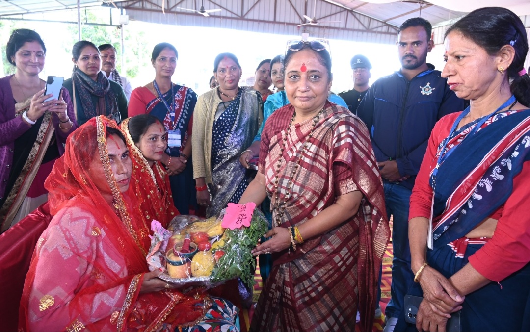 बिरसा मुंडा की 150 वी जयंती पर गौरव वर्ष पखवाड़ा के तहत हुआ बहुउद्देशीय शिविर का आयोजन