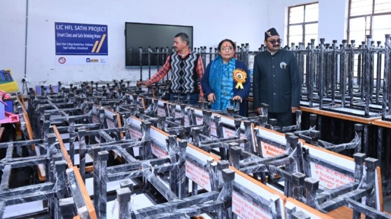 विधानसभा अध्यक्ष ने राजकीय इंटर कॉलेज, झंडीचौड़ को दिए 345 फर्नीचर