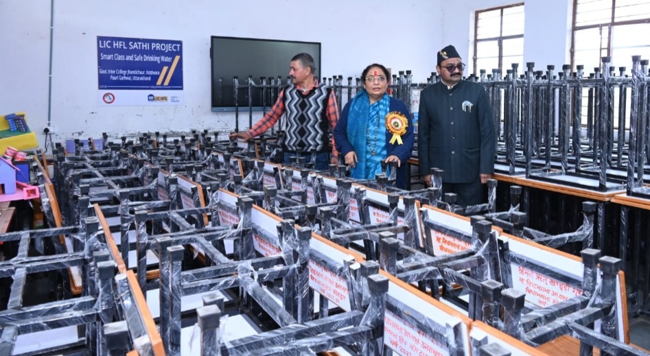 विधानसभा अध्यक्ष ने राजकीय इंटर कॉलेज, झंडीचौड़ को दिए 345 फर्नीचर