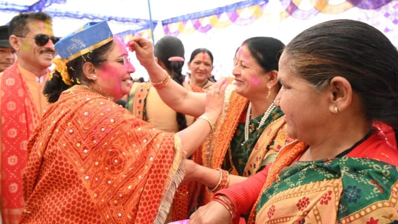 विधानसभा अध्यक्ष ने विभिन्न कार्यक्रमों में शामिल होकर दी होली की शुभकामनाएं