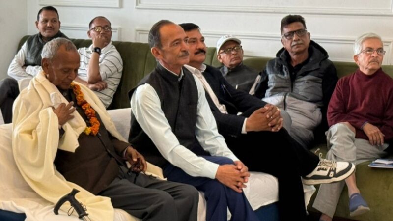 कोटद्वार के विकास को लेकर एक मंच पर आये पूर्व व वर्तमान छात्र संघ नेता