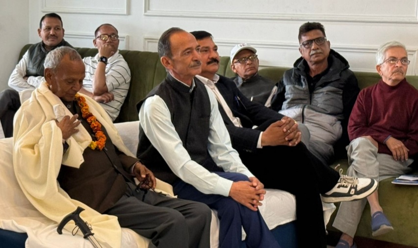 कोटद्वार के विकास को लेकर एक मंच पर आये पूर्व व वर्तमान छात्र संघ नेता