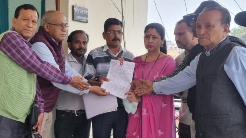 लालढांग- चिलरखाल मार्ग पर कमर्शियल वाहनो के संचालन के लिए कांग्रेस ने भेजा मुख्यमंत्री को ज्ञापन