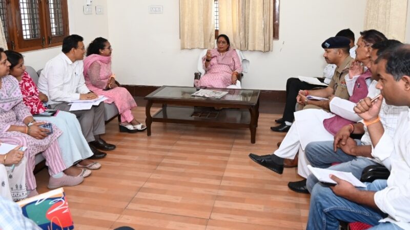 गैस एजेंसियां डोर-टू-डोर वितरण करें सुनिश्चित- ऋतु खण्डूडी