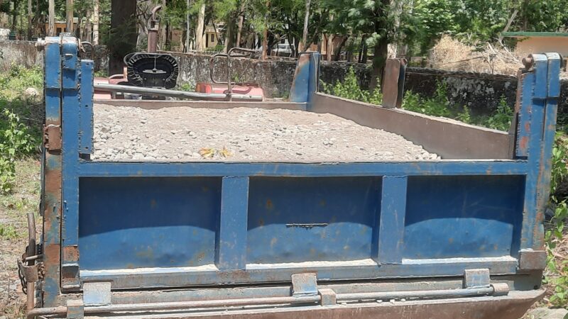 मालन अनुभाग ने कलालघाटी चौराहे से पकड़ी अवैध खनन में संलिप्त टैक्टर ट्रॉली