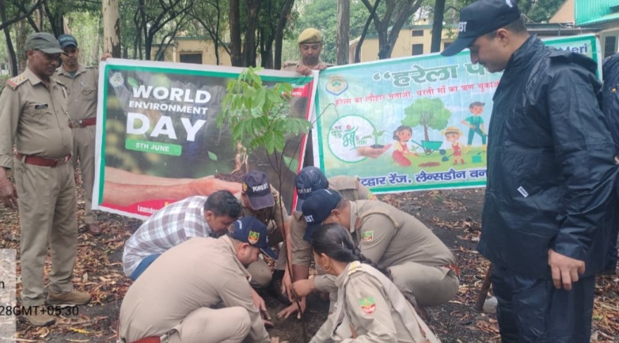 विश्व पर्यावरण दिवस पर कोटद्वार रेंज के पनियाली वन परिसर में लगे 20 प्रजातियों के पौधे