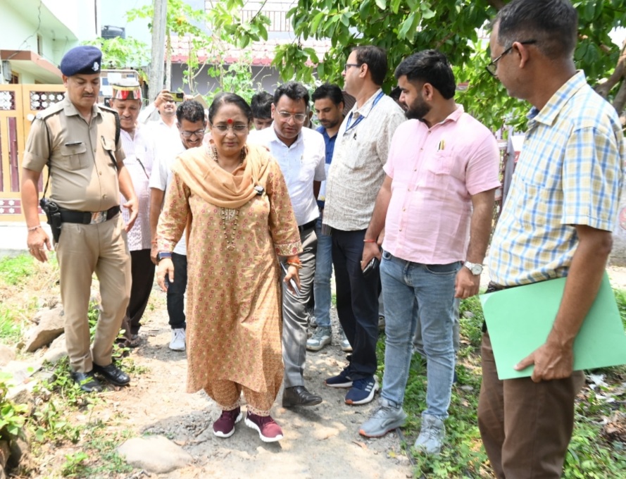 विधानसभा अध्यक्ष ने एडीबी द्वारा वित्त पोषित परियोजना के अंतर्गत वार्ड संख्या 04 से 26 तक संचालित विकास कार्यों का किया निरीक्षण
