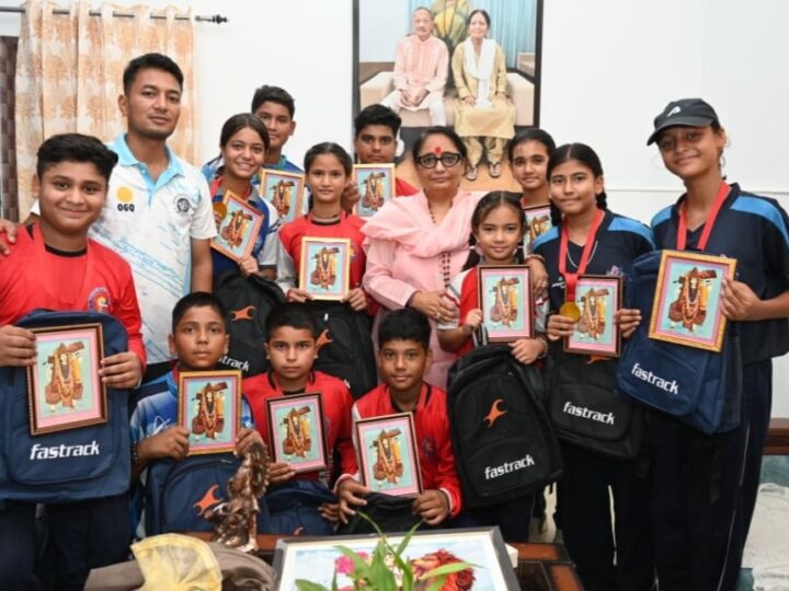 तीरंदाजी में उत्कृष्ट प्रदर्शन करने वाले खिलाड़ियों को विधानसभा अध्यक्ष ने किया सम्मानित