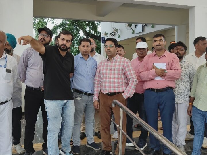 कोटद्वार में निर्माणाधीन नए रेलवे स्टेशन का अपर मंडल रेल प्रबंधक ने किया निरीक्षण