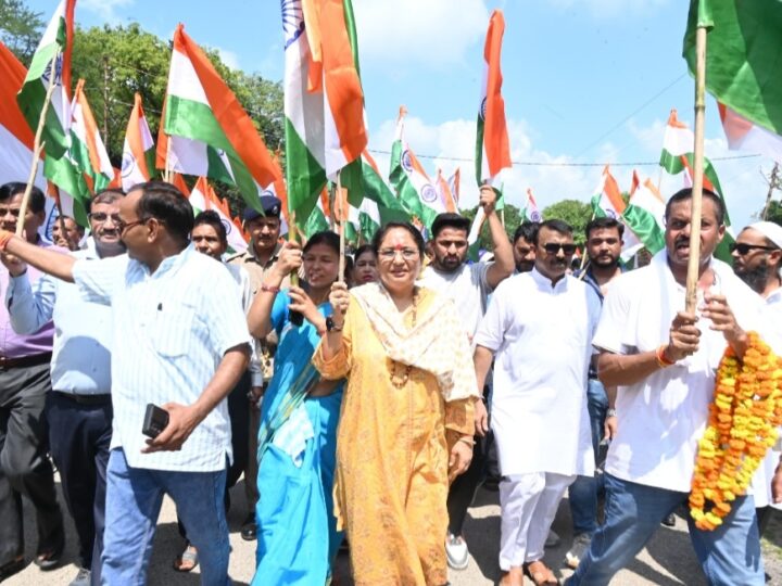 कालागढ़ मंडल के एक दिवसीय भ्रमण पर पहुंचीं विधानसभा अध्यक्ष ऋतु खण्डूडी भूषण, तिरंगा यात्रा में किया प्रतिभाग