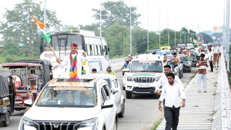 कोटद्वार में स्वतंत्रता दिवस पर निकली विराट तिरंगा कार रैली ने दिया राष्ट्रवाद और विरासत संरक्षण का संदेश
