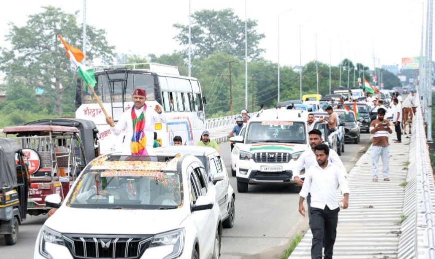 कोटद्वार में स्वतंत्रता दिवस पर निकली विराट तिरंगा कार रैली ने दिया राष्ट्रवाद और विरासत संरक्षण का संदेश