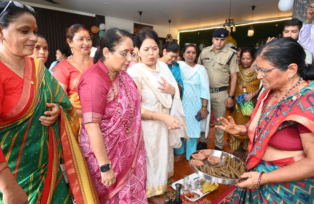 सैनिक भाइयों के साथ रक्षाबंधन कार्यक्रम में शामिल हुईं विधानसभा अध्यक्ष ऋतु खण्डूडी भूषण