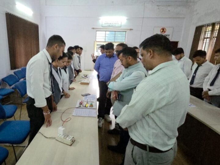 सेवा संकल्प अभियान के तहत विज्ञान एवं तकनीकी प्रदर्शनी, पोस्टर एवं निबंध प्रतियोगिता का हुआ आयोजन