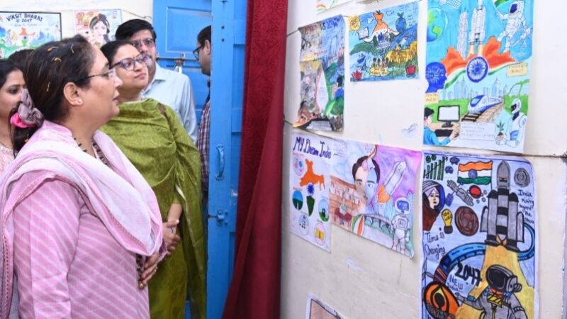 “मेरे सपनों का भारत” कार्यक्रम में विद्यार्थियों ने चित्रों एवं निबंधों के माध्यम से प्रस्तुत किए विकसित भारत के सपने