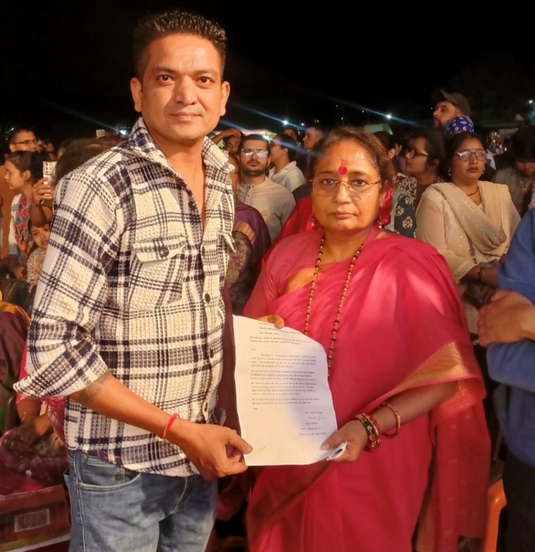 आमपड़ाव क्षेत्र की समस्याओं के समाधान को लेकर पत्रकार नितिन अग्रवाल ने सौंपा विधानसभा अध्यक्ष को ज्ञापन